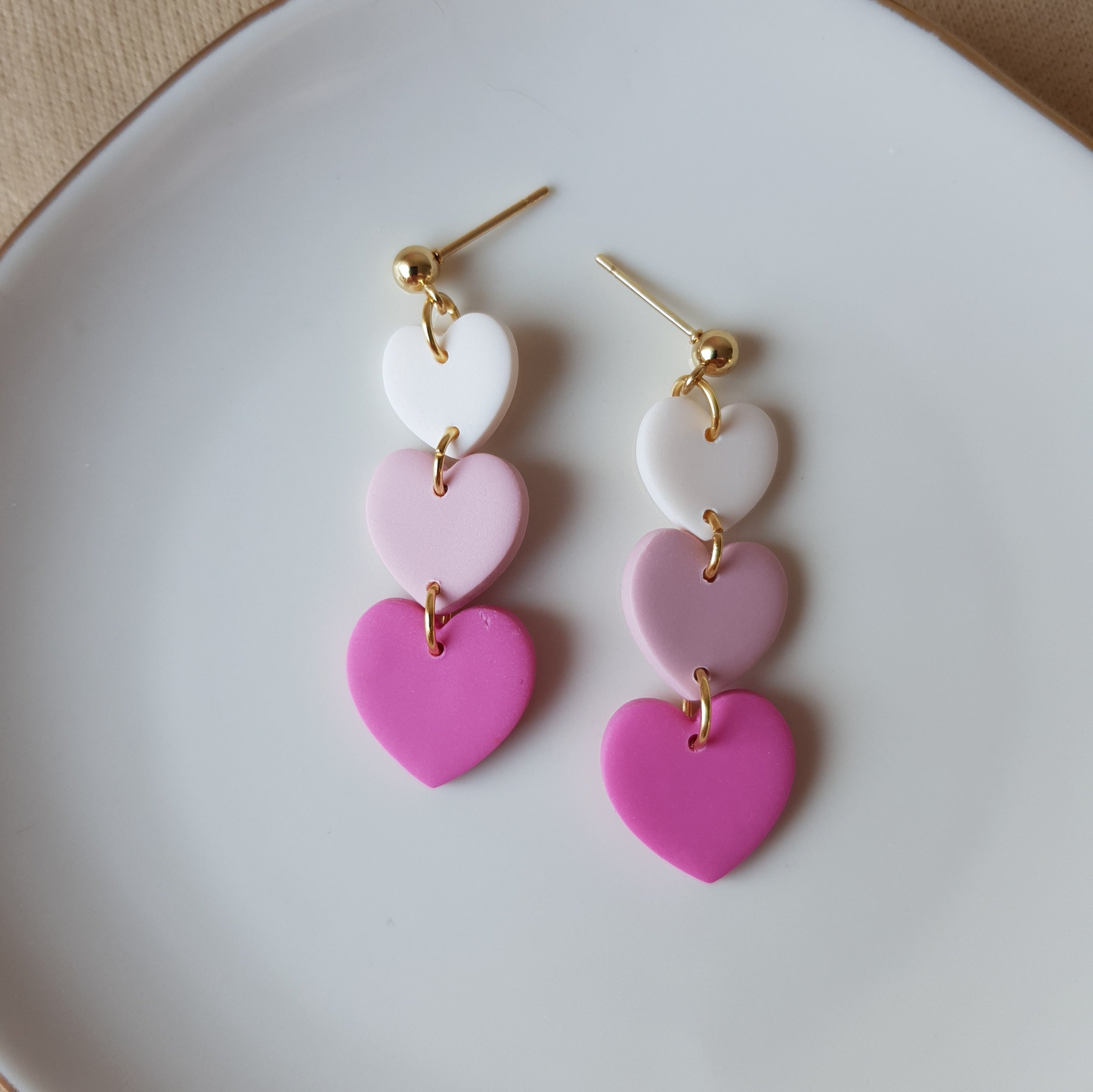 Hearts dangle earrings