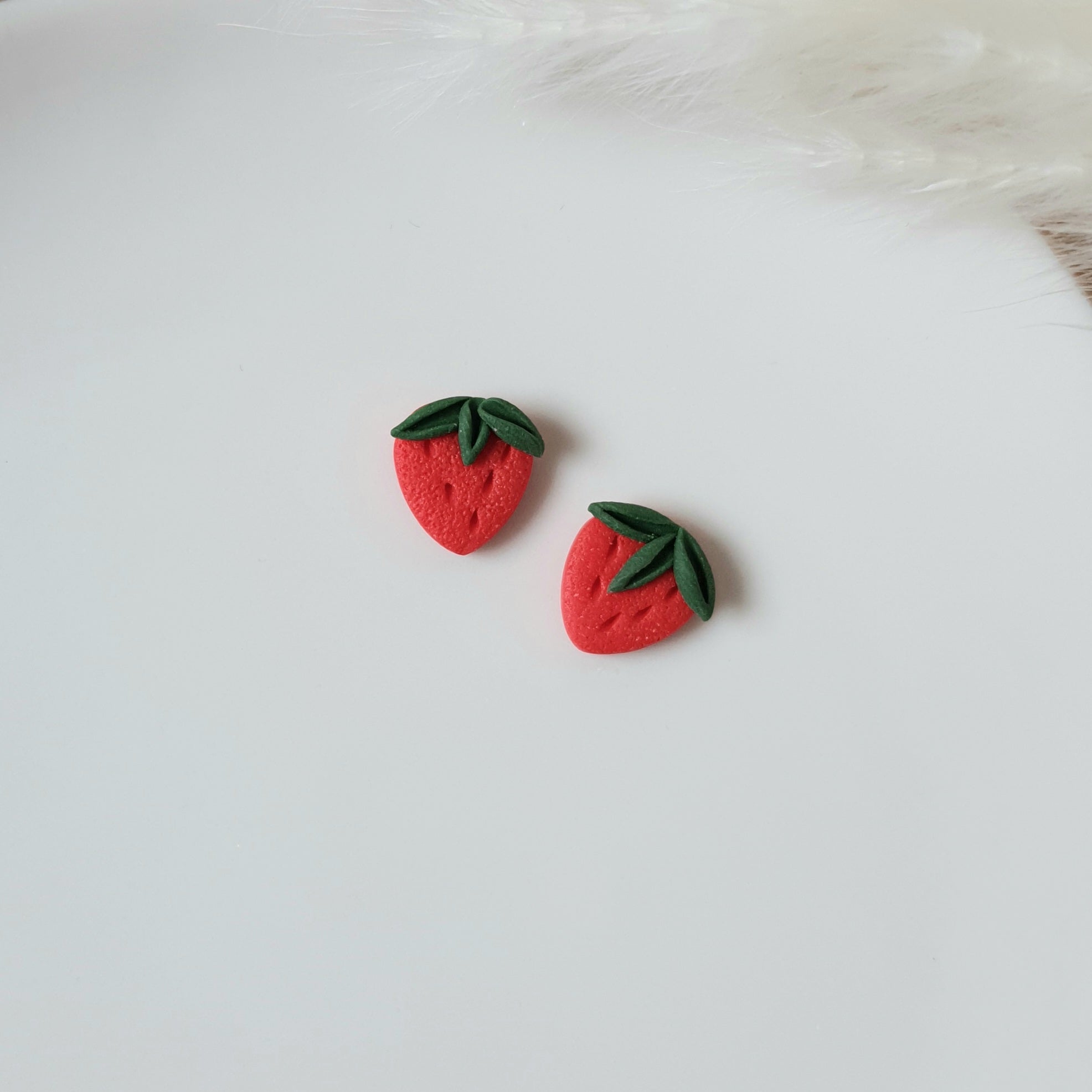 Mini strawberries stud earrings