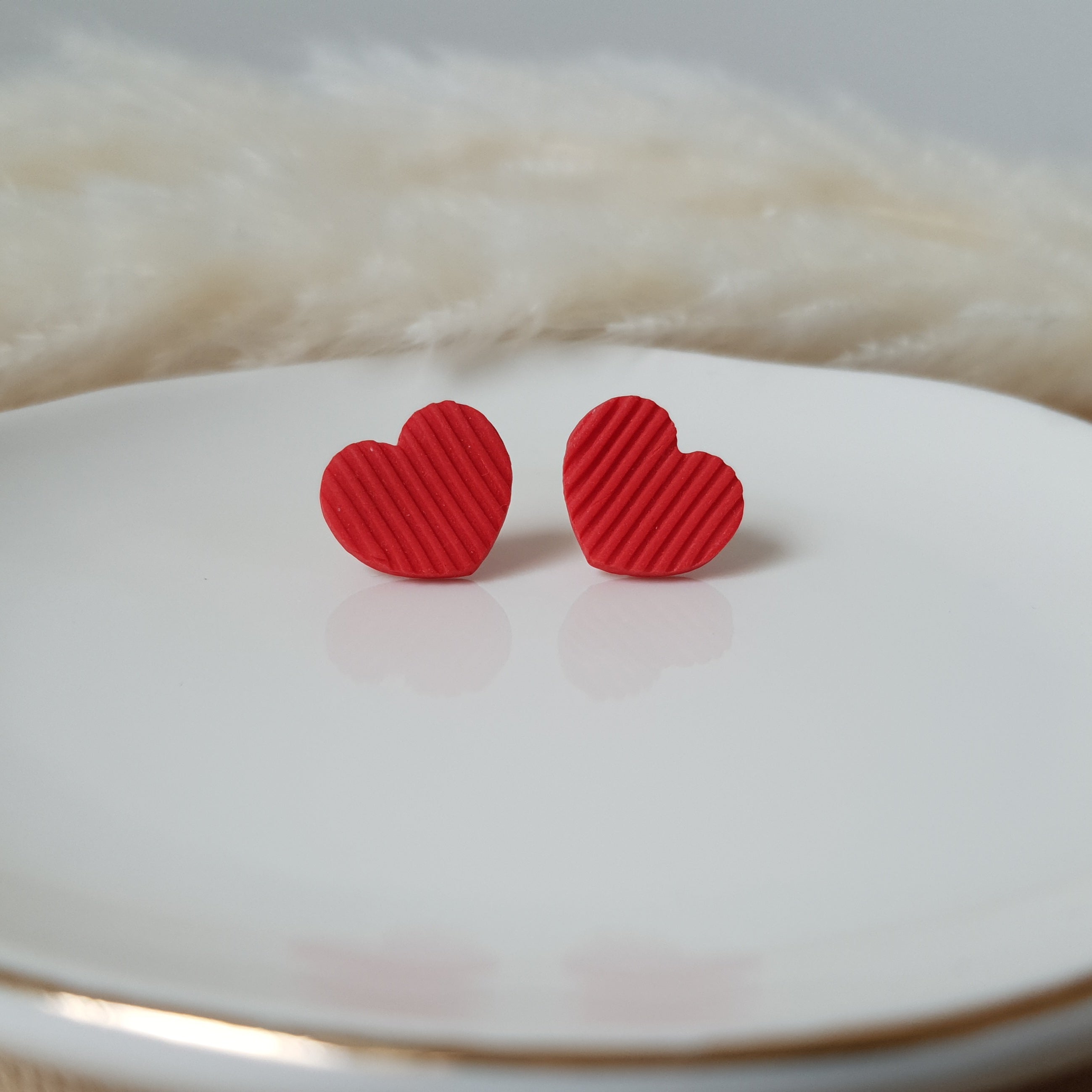 Red textured hearts