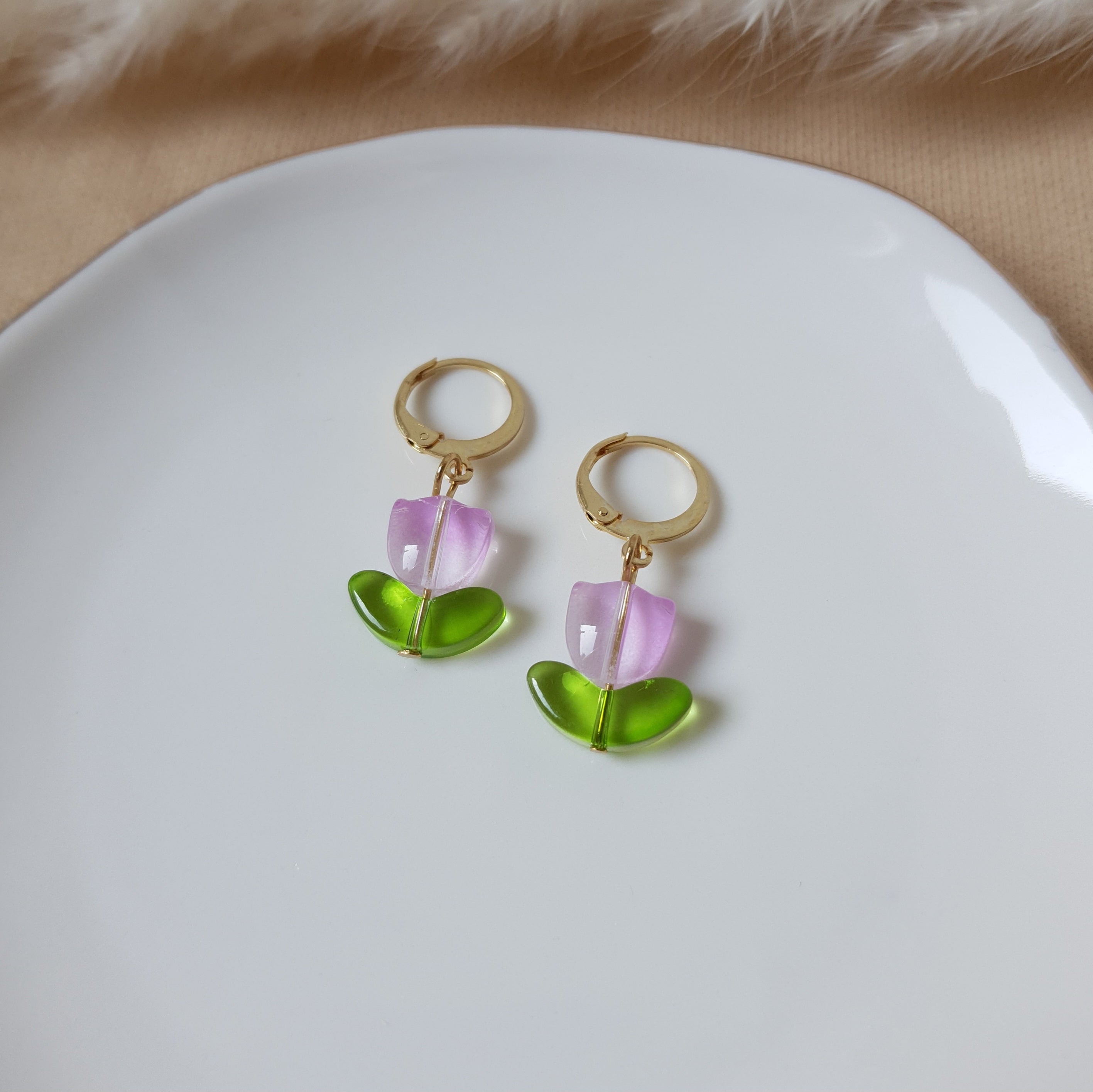 Lilac tulip earrings
