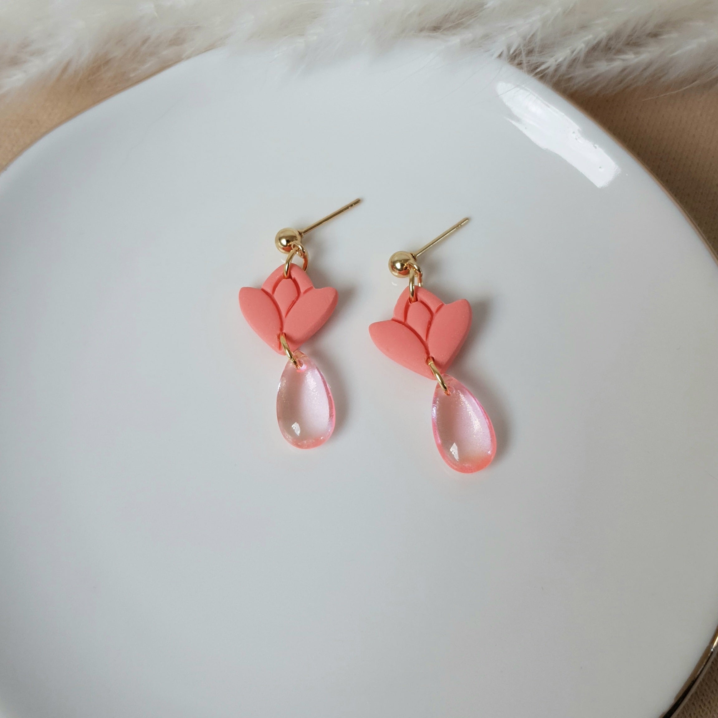 Flower drop earrings