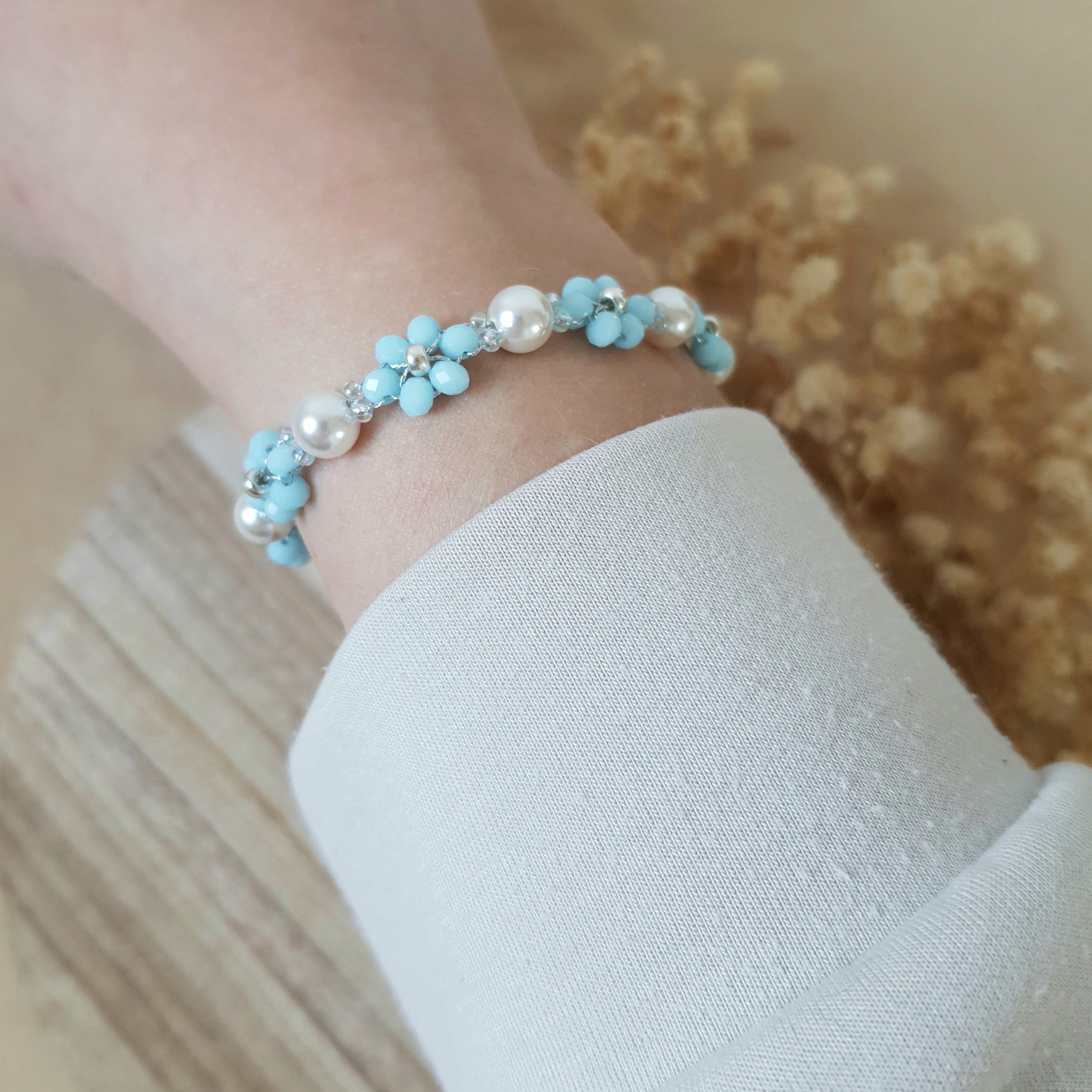 Blue flower bracelet