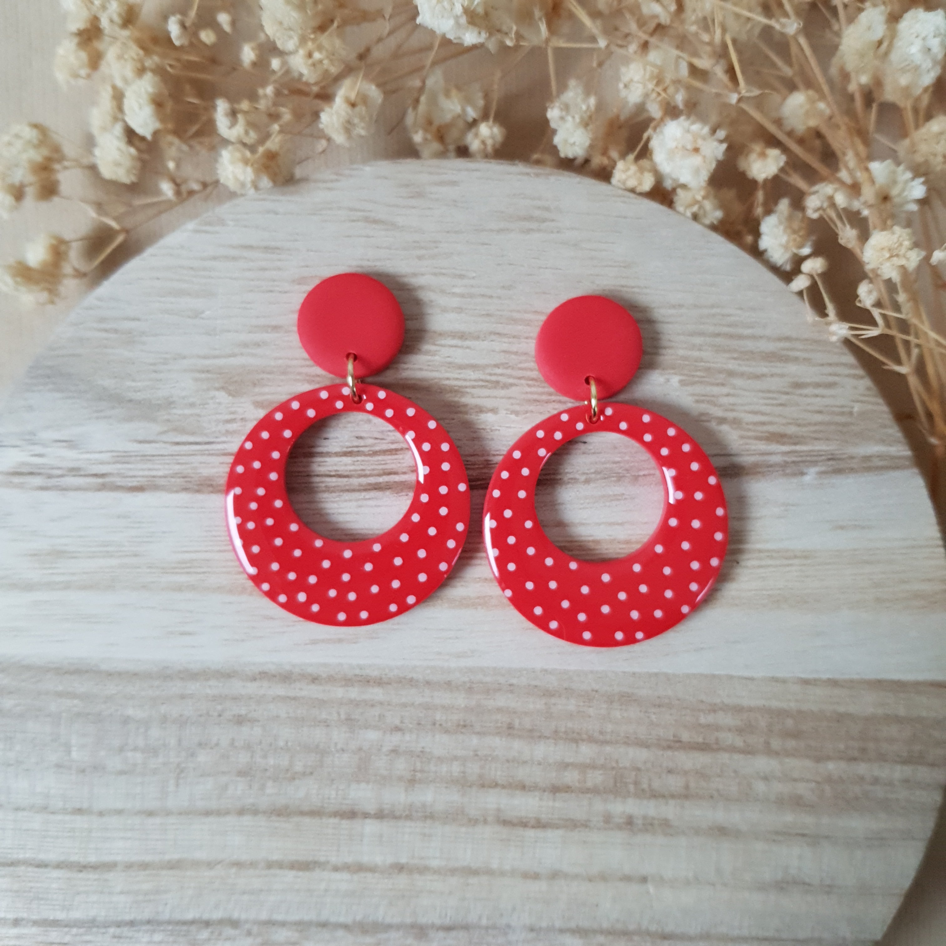 Retro spotted red dangle earrings